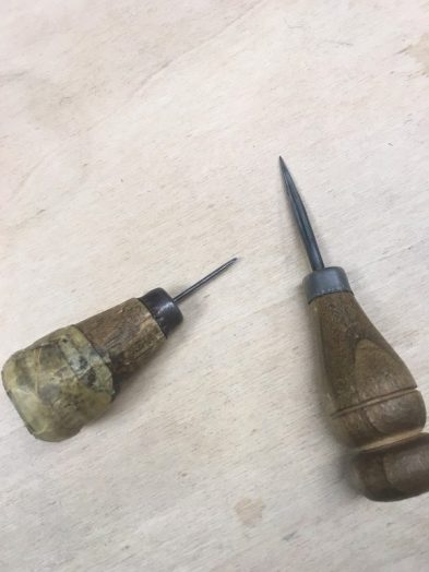 utensili per il restauro tappeti orientali